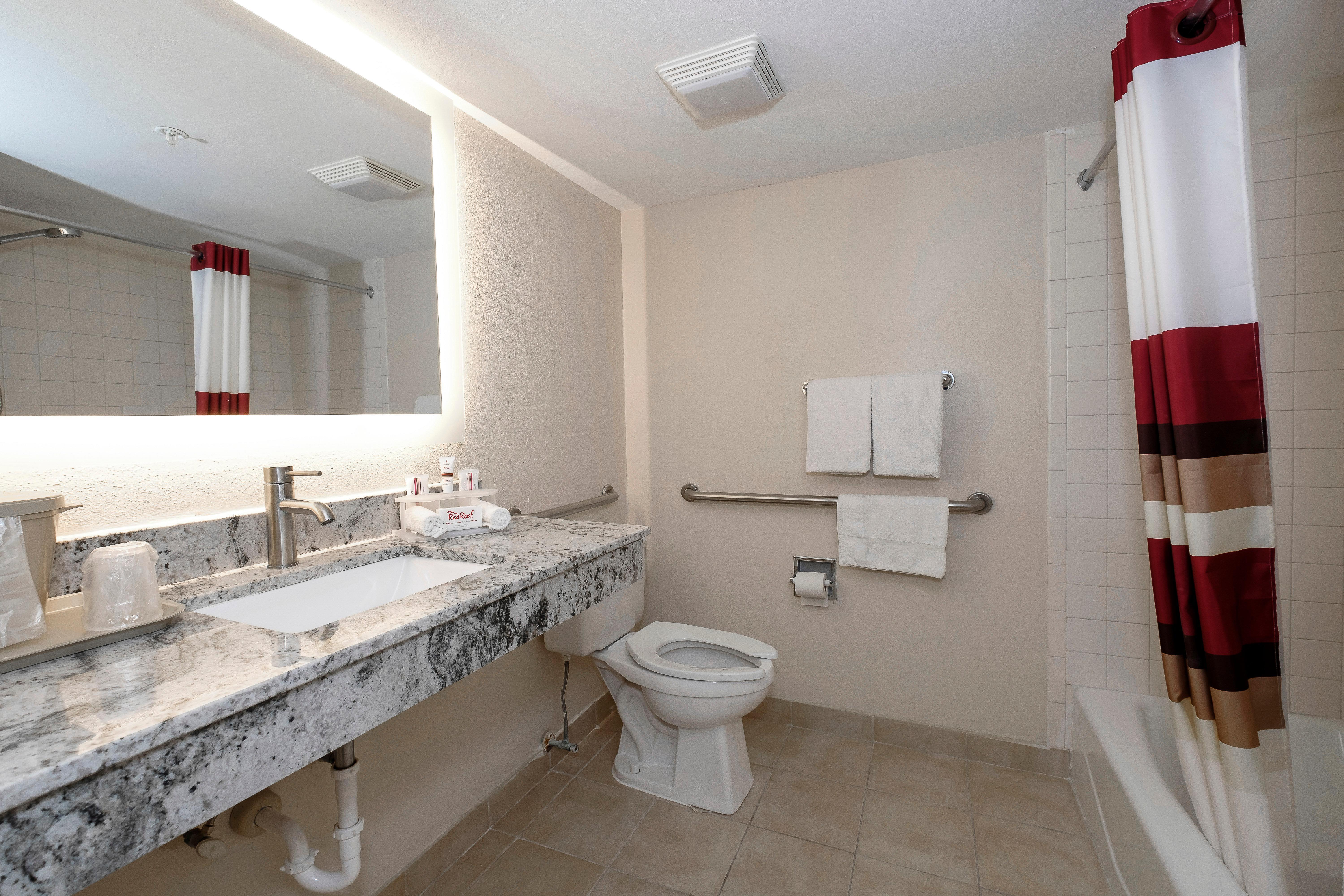 Red Roof Inn Pensacola Fairgrounds Экстерьер фото
