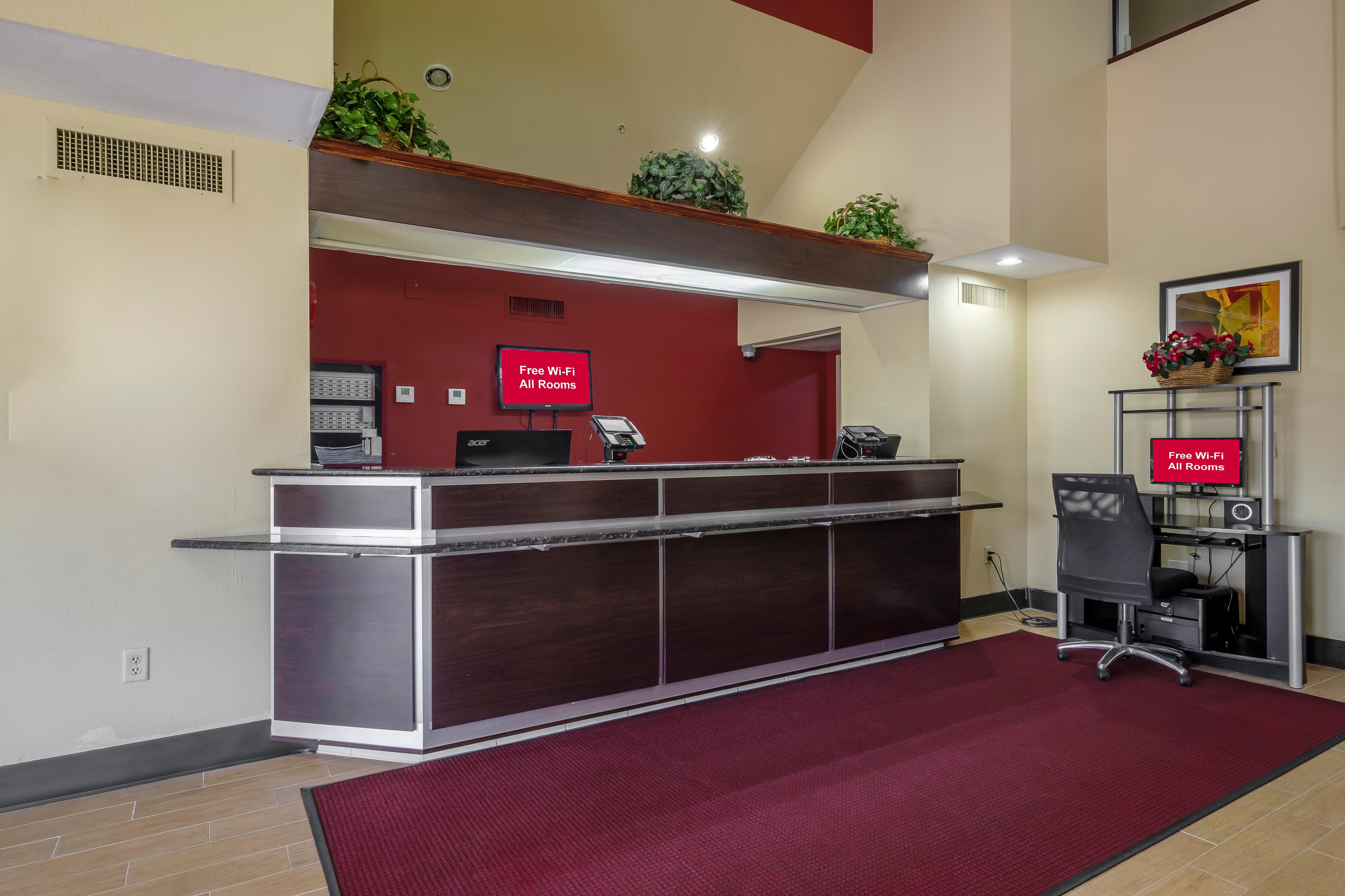 Red Roof Inn Pensacola Fairgrounds Экстерьер фото